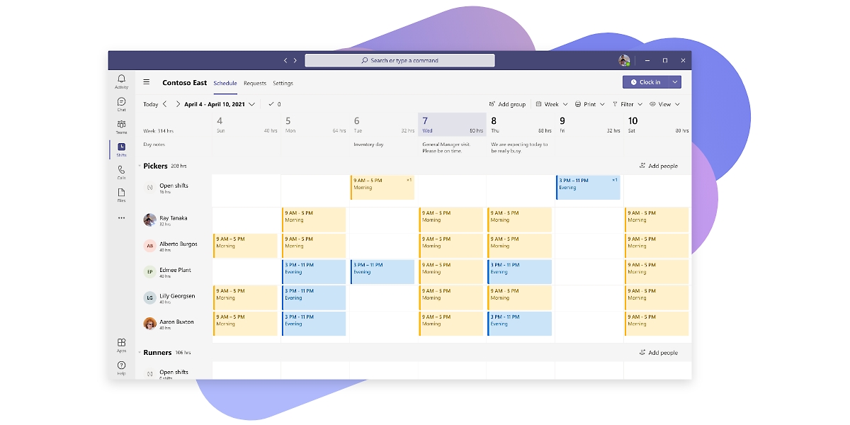 Kalendorius programoje „Microsoft Teams“, kuriame yra daug pagal kategorijas suskirstytų susitikimų.