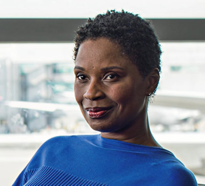 Närbild av en kvinnas ansikte.