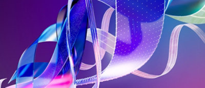 Lähivõte sinisest ja lillast taustast.