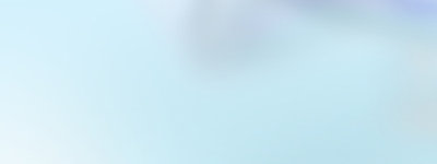 Γαλάζιος ουρανός με σύννεφα.