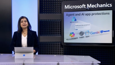 A women sitting on chair