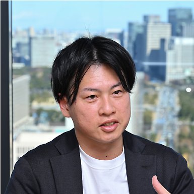Tatsuya Takahashi, Group Leader, DX and AI Business Group, Business Innovation Promotion Department, KDDI