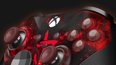 Vista angolare in primo piano del controller Wireless per Xbox - DOOM: The Dark Ages in edizione limitata