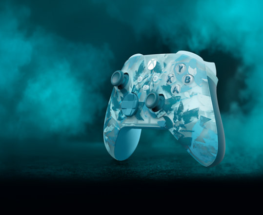 Front left angle and back right angle of the Xbox Wireless Controller – Ice Breaker Special Editon 
