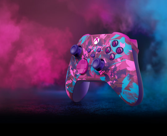 Front left angle and back right angle of the Xbox Wireless Controller – Heart Breaker Special Editon 