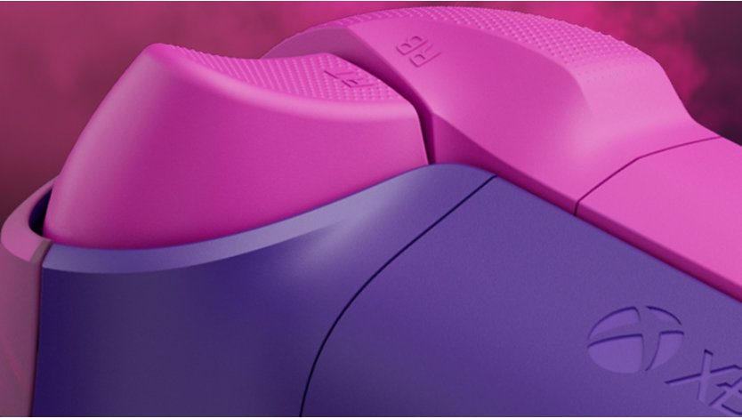Close-up of the trigger of the Xbox Wireless Controller – Heart Breaker Special Edition.