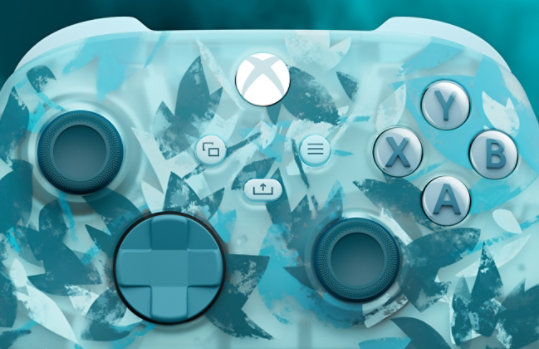 Close up of the share, menu, and Xbox button of the Xbox Wireless Controller – Ice Breaker Special Edition. 