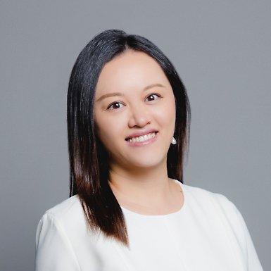 Angela Chen氏, 業務執行担当シニアディレクター, Emperor Financial Services Group