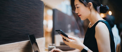 A person using a laptop.