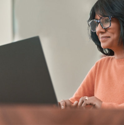 A women working on a laptop