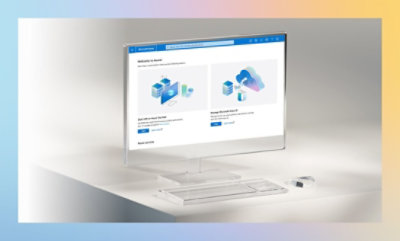 Un écran d'ordinateur avec un clavier et une souris