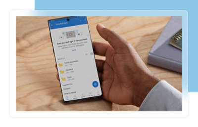 手上手機的特寫 