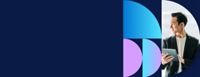 Un uomo che tiene un tablet con un logo e uno sfondo blu.