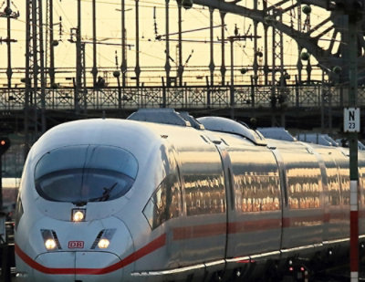 The front of a train with text MINI DR