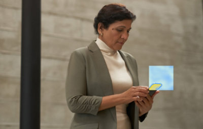 A women using her phone.