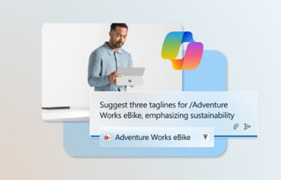一位身着蓝色衬衫的男子手持平板电脑，屏幕上显示着与 Adventure Works 品牌电动自行车可持续性相关的文字内容。