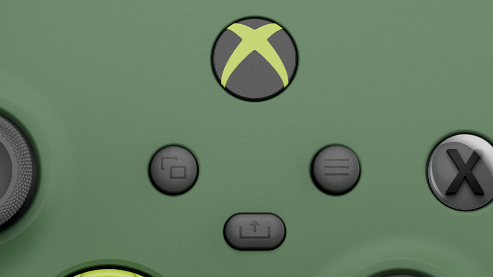 Xbox ワイヤレス コントローラー – リミックス スペシャル エディションのビュー ボタン、シェア ボタン、メニュー ボタンのクローズアップ