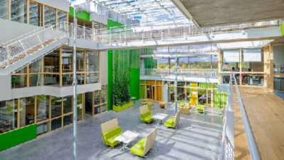 Työpaikka pariisilaisessa atriumissa