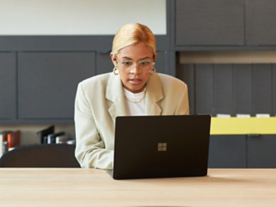 A women working with a laptop