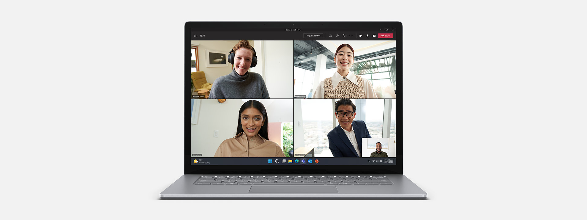 Surface Laptop 5 para empresas con Microsoft Teams en la pantalla. 