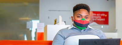 Zaposleni u Avanadeu nosi masku