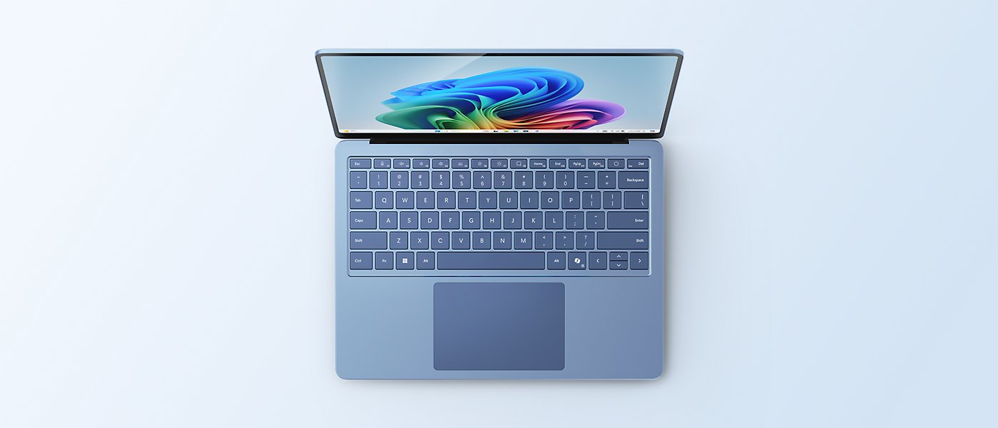 Surface Laptop 13,8 pouces couleur Saphir, vu de dessus.