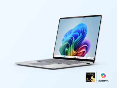 Snapdragon プロセッサ搭載の Copilot+ PC バッジ付き、プラチナカラーの 13.8 インチ Surface Laptop（第 7 世代）