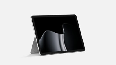 Un Surface Pro per le aziende, 12 pollici (2a edizione) | Snapdragon nel colore Platino visto di tre quarti.
