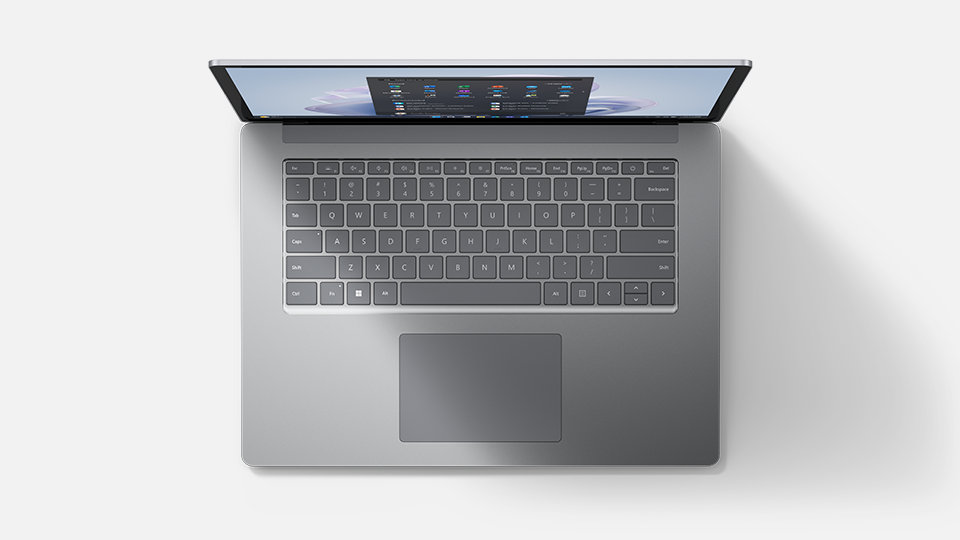 Une vue de dessus du Surface Laptop 5 pour l’entreprise, en position ouverte.
