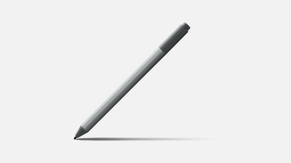 一方の端には細いペン先、もう一方の端には消しゴムが付いた、Surface ペンを斜めから見た図。