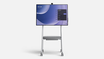 Surface Hub 3 50 Zoll auf einem mobilen Geräteständer. 