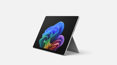 Um Surface Pro para Empresas na cor Platina, um Copilot Plus PC com processadores Intel®.