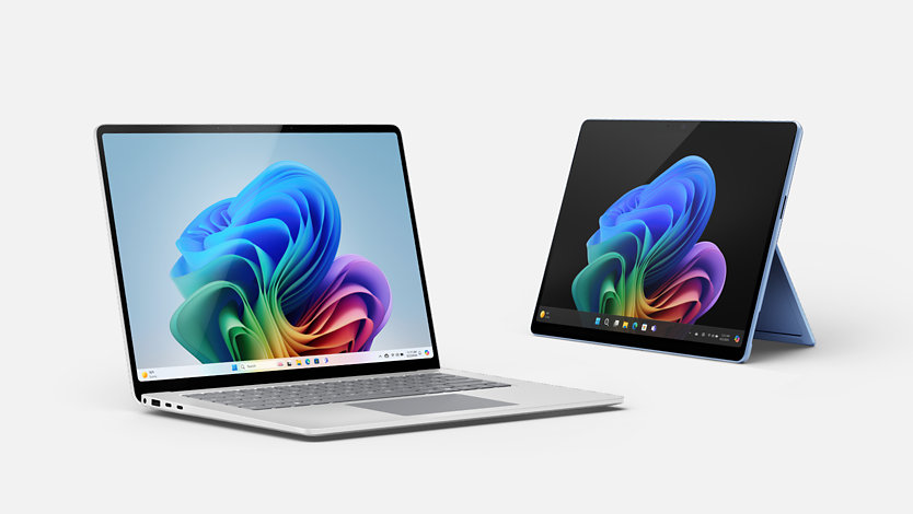 Un Surface Laptop en finition Platine et un Surface Pro de finition Saphir