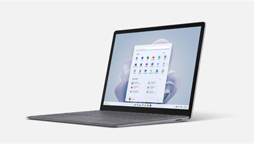 Ansicht eines Surface Laptop 5 aus schrägem Winkel von vorn.