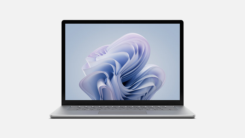 Une vue rapprochée du Surface Laptop 6 pour l’entreprise de couleur platine.