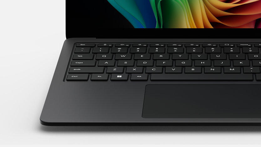 Vista en primer plano del teclado de un dispositivo Surface Laptop para empresas.