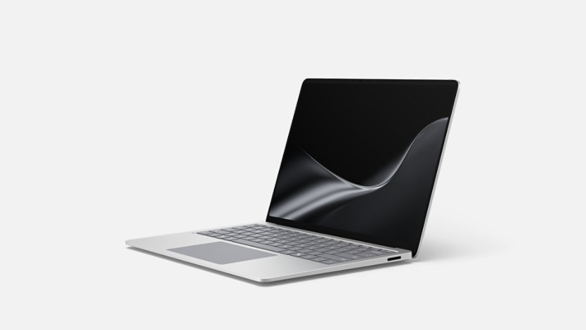 An angled 13.8-inch Surface Laptop in the colour Platinum.