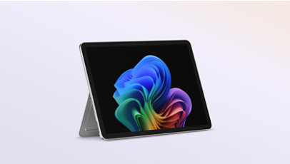 Uma vista em ângulo mostra um Surface Pro para Empresas, Copilot+ PC, 12 polegadas | Snapdragon com o suporte kickstand colocado.