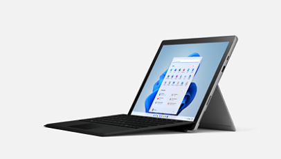 Une Surface Pro 7 Plus avec un clavier Type Cover de couleur noire