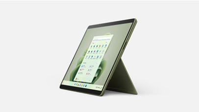 Une Surface Pro 9 en couleur vert forêt. 