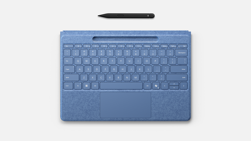 Ein Surface Pro Flex Keyboard mit Slim Pen.