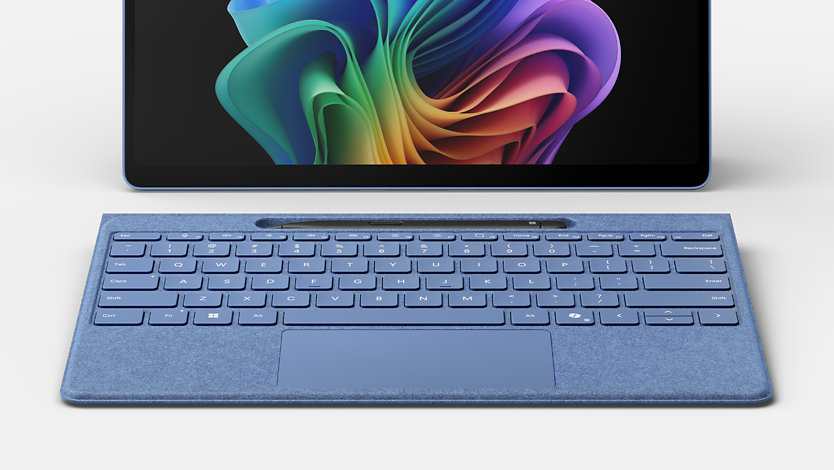 Et Surface Pro Flex Keyboard virker aftaget fra en Surface Pro.