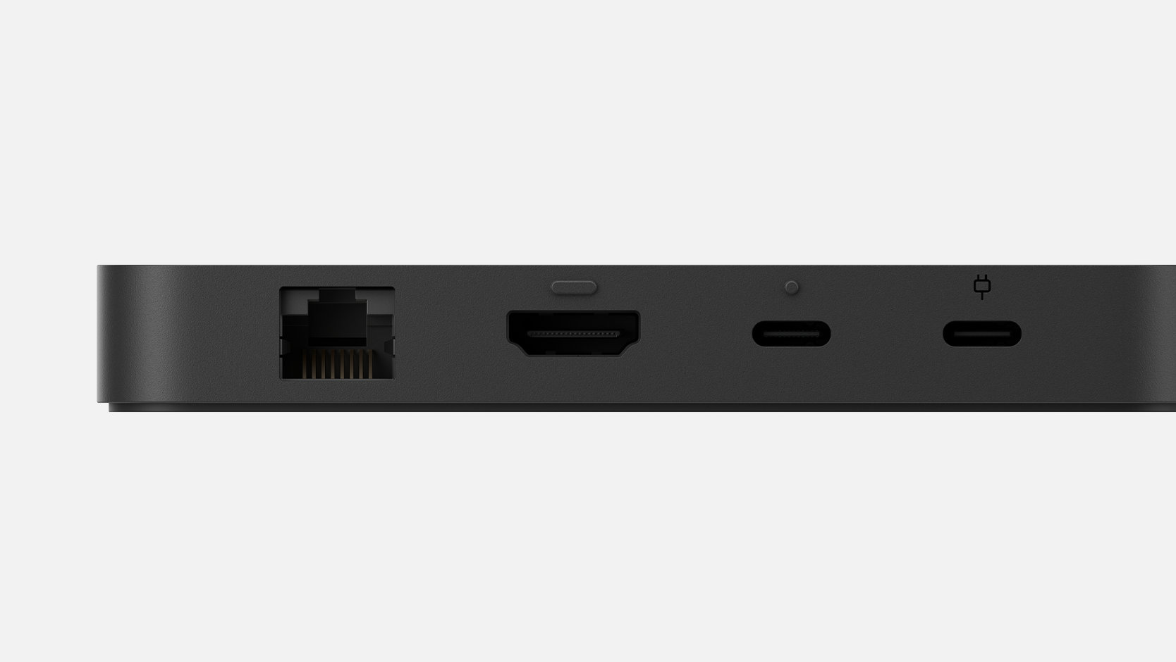 Een close-up van enkele van poorten van de Surface USB4-dockingstation voor zakelijk gebruik.