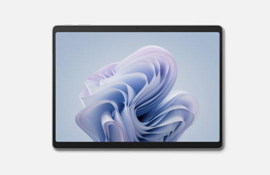 Platinanvärinen Surface Pro 10 yrityskäyttöön.
