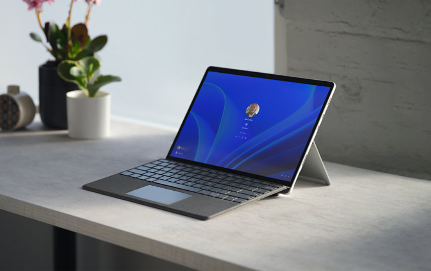 Surface Pro 8 avec un clavier graphite