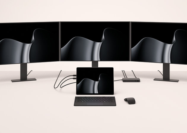 Feature Surface Pro Intel 13 inch 12Ed Dock 3 Monitors COMMR:VP4