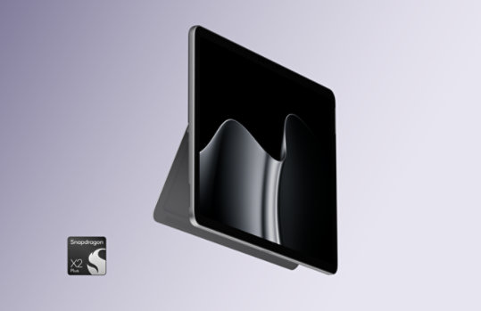 A floating Surface Pro for Business, 12-inch (2nd Edition) | Snapdragon in the colour Platinum. 