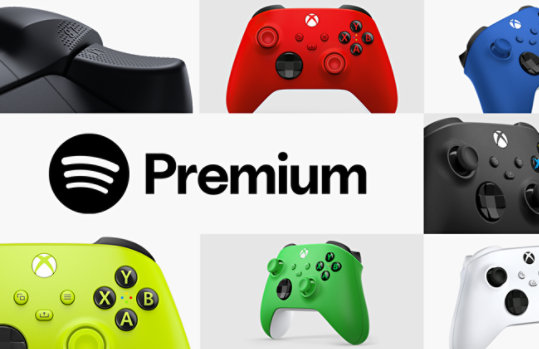 Mandos inalámbrico Xbox coloridos con un icono de Spotify Premium.