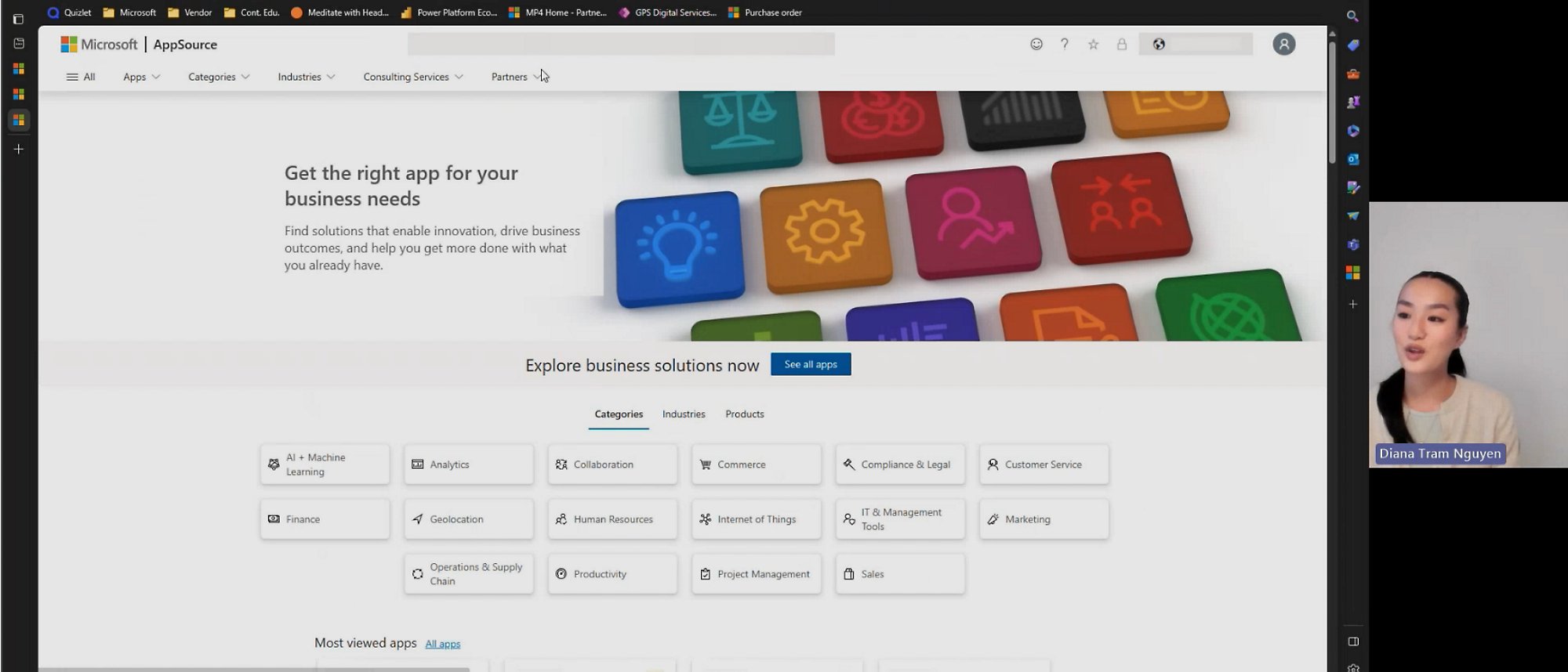 Capture d’écran d’une vidéo montrant une page de Microsoft AppSource dédiée à l’exploration de solutions pour l’entreprise