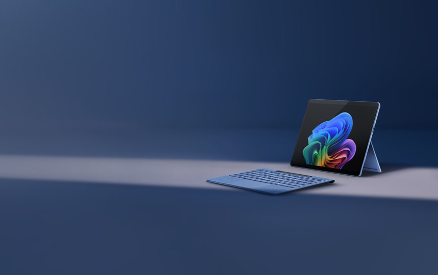 Tastiera Flex per Surface Pro con scomparto per la penna e dispositivo Surface Pro, 11ª edizione, Copilot+PC in colore zaffiro.
